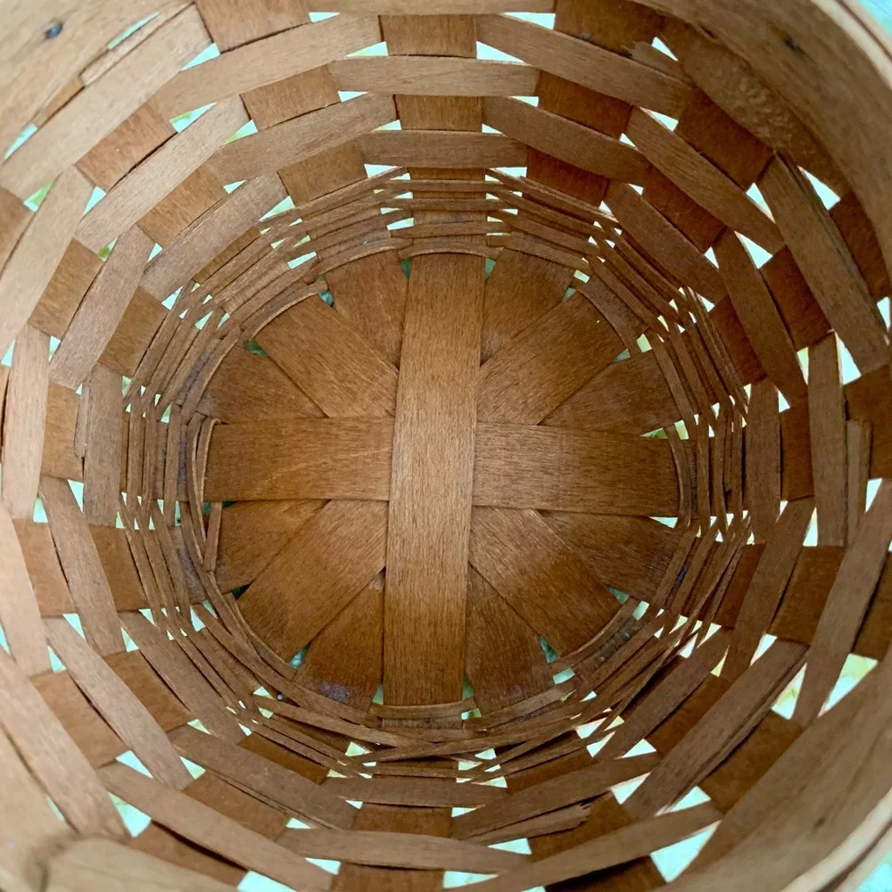 Longaberger 1992 Hand Woven Discovery Basket